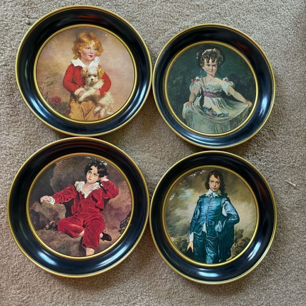 Set Of 4 Fabcraft Vintage Tin Victoria Wall Plates